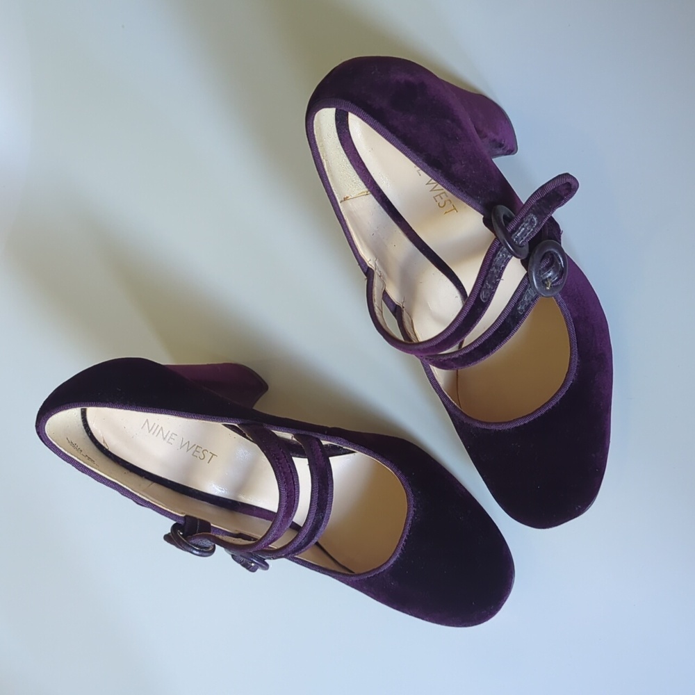VIOLET VELVET MARY JANE HEELS * NINE WEST